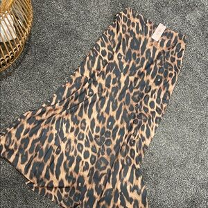 Chic Leopard Print Maxi Skirt